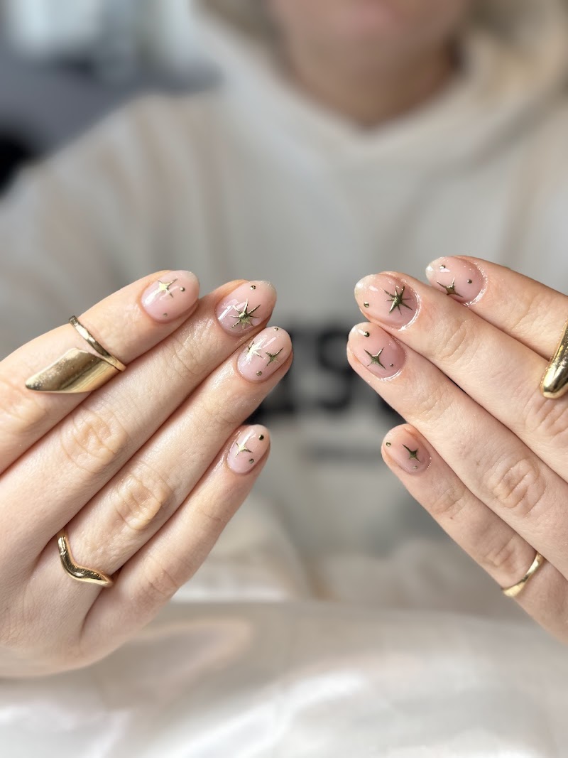 Fall Nails nail design by AM Nails and Beauty in London