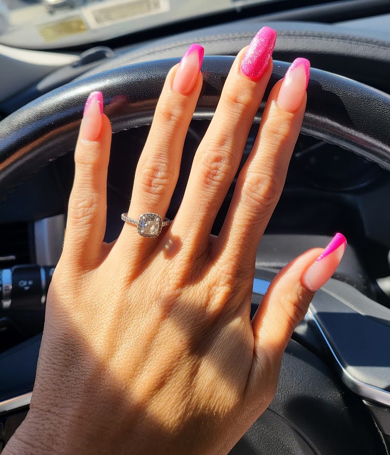 Ombré at Paradise Nails & SPA (e Tremont) in New York