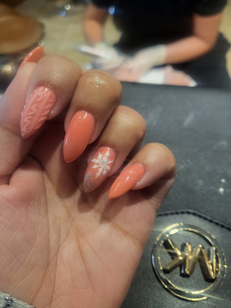 Halloween Nails nail design by Lee Lee Nails Inc in New York