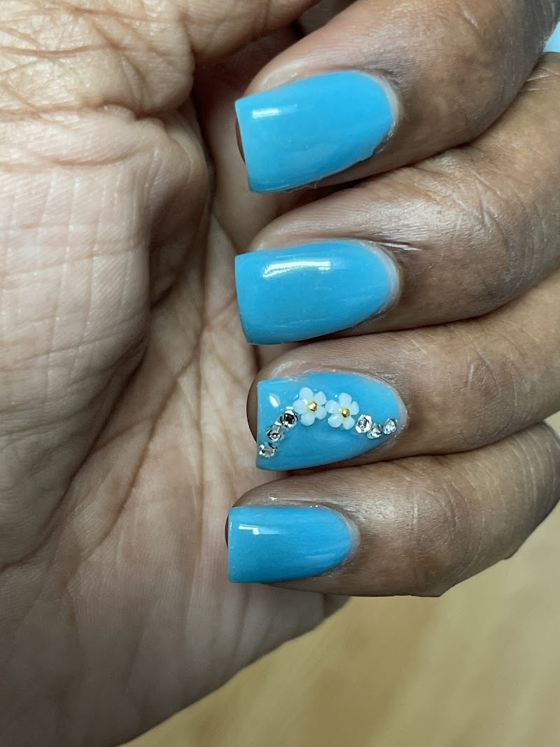 Coastal Nails nail design by Unique U Nail Salon in New York