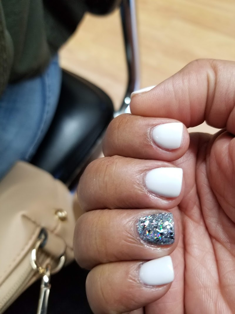 Coastal Nails nail design by Unique U Nail Salon in New York