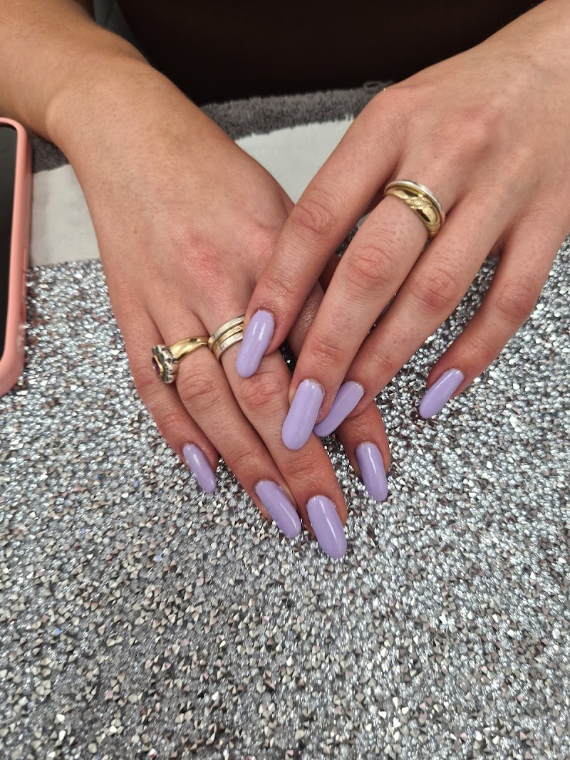 BIAB nail design by DaB Hair and Beauty room in London