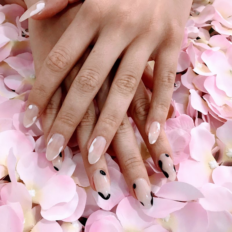 Floral Nails nail design by Blush Nails