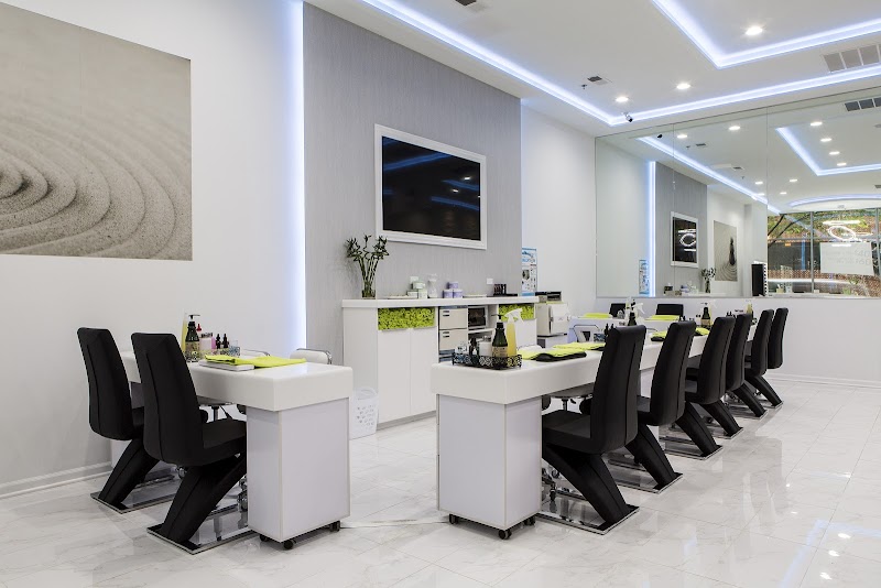 Nail Salon at Lo SPA & Nails at Southloop in Chicago