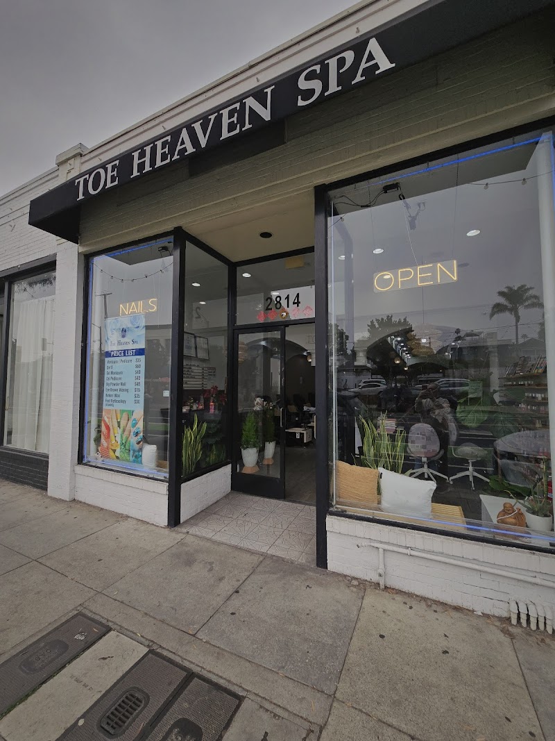 Nail Salon at Toe Heaven SPA in Los Angeles