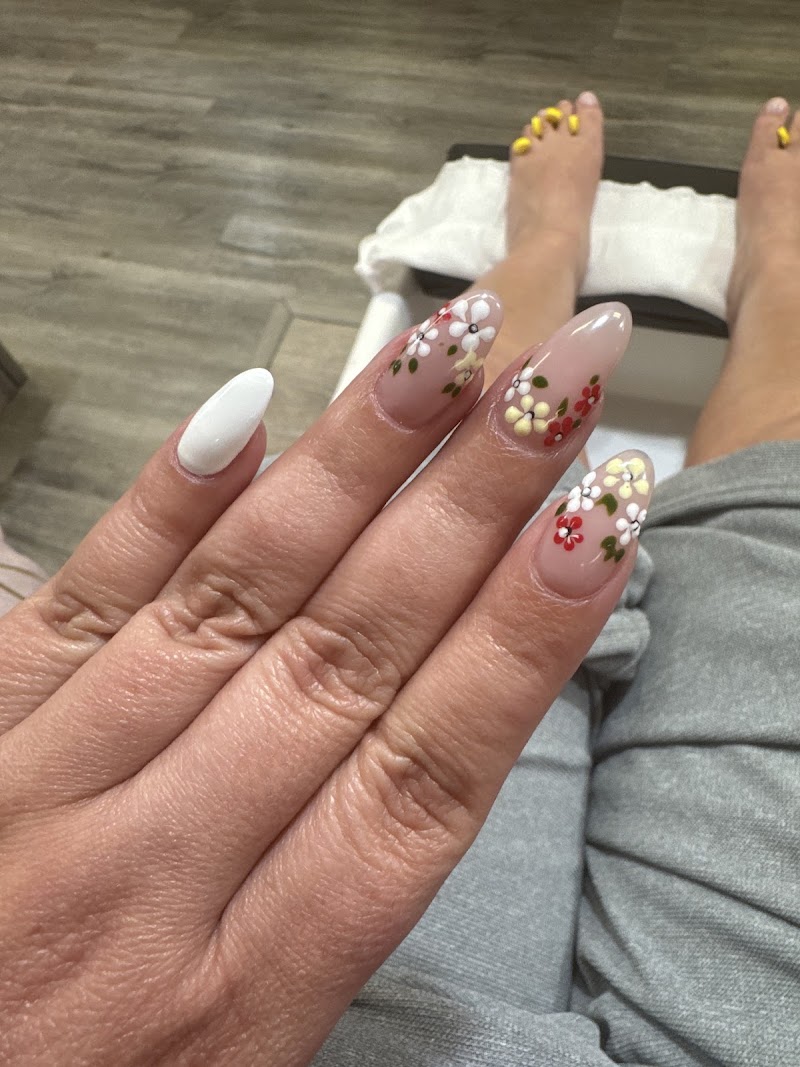Spring Nails nail design by politur nails beauty lounge in Los Angeles