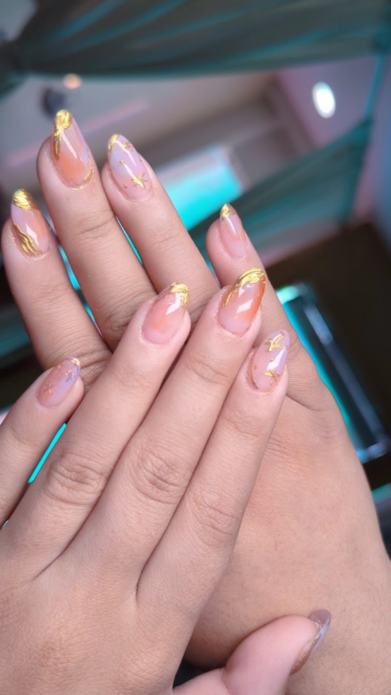Gel-X nail design by LE BRONZE BEAUTY BAR in Los Angeles