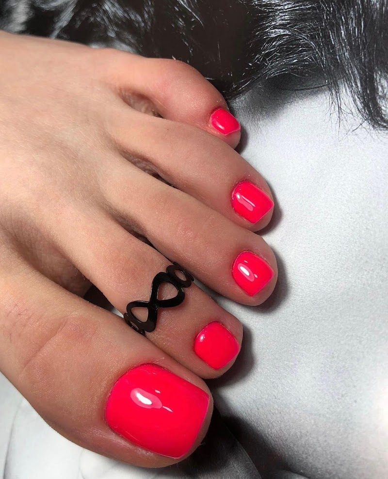 Russian Manicure nail design by Amaryllis House of Beauty in New York