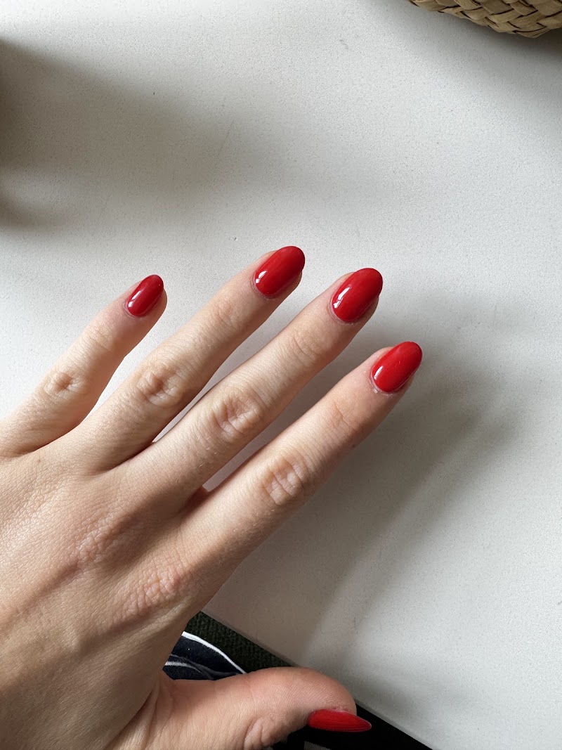 Oval at Hill Nails in London