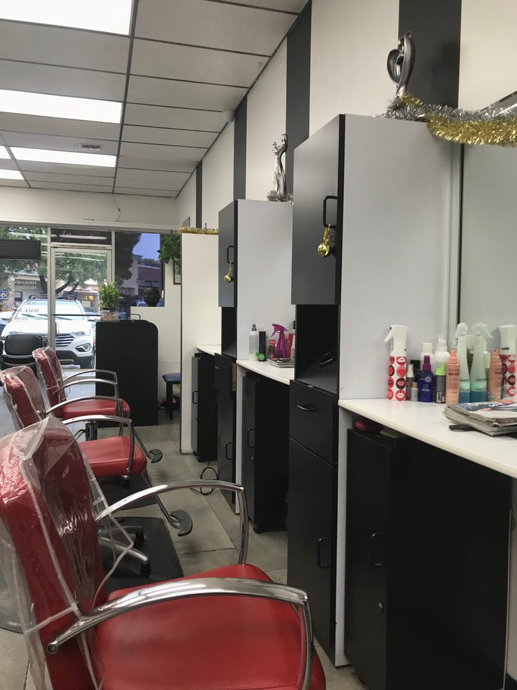 Nail Salon at LA Panache Hair Salon in Los Angeles