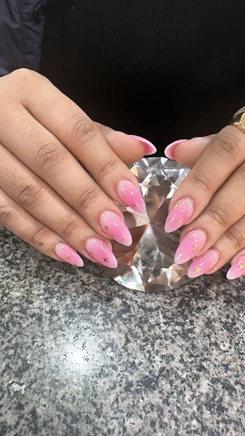 Nail Art at Linda's Nail & SPA in New York