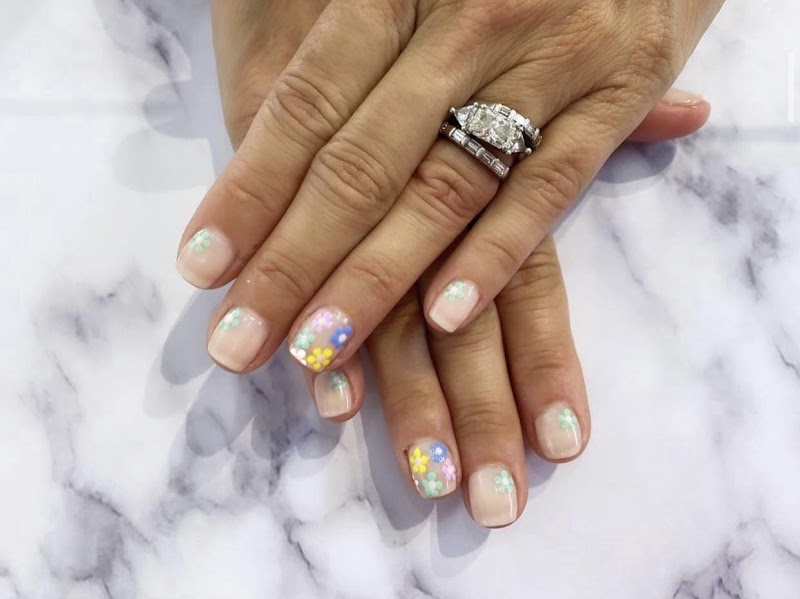 Nail Salon at Jewel Nail SPA in Chicago