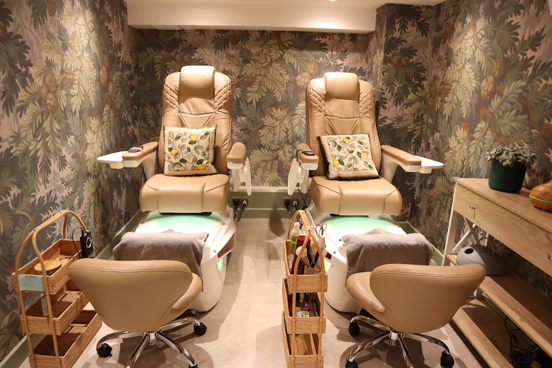 Pink Nails nail design by Primrose Nails