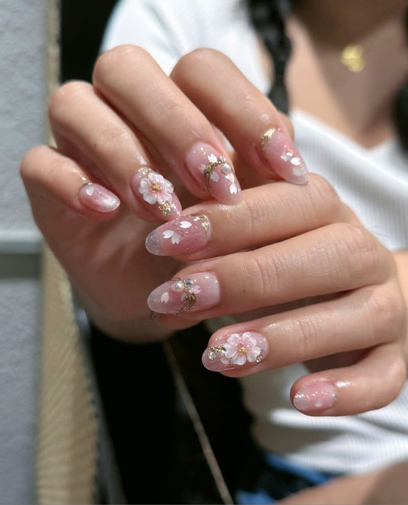 Nail Salon at Lanicure Nail Bar in Los Angeles