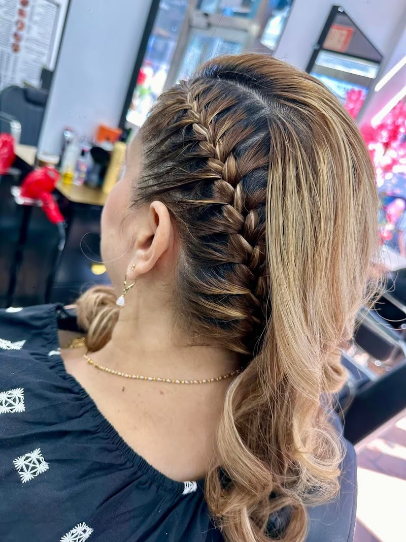 Coffin Nails nail design by Sangeeta's Spa