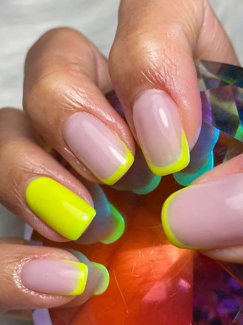 Claudia Valencia Nails Beauty — nail salon in Miami