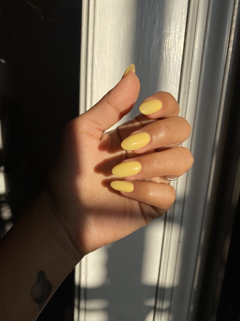 Summer Nails nail design by Mujeres Hermosas Nails Spa in New York
