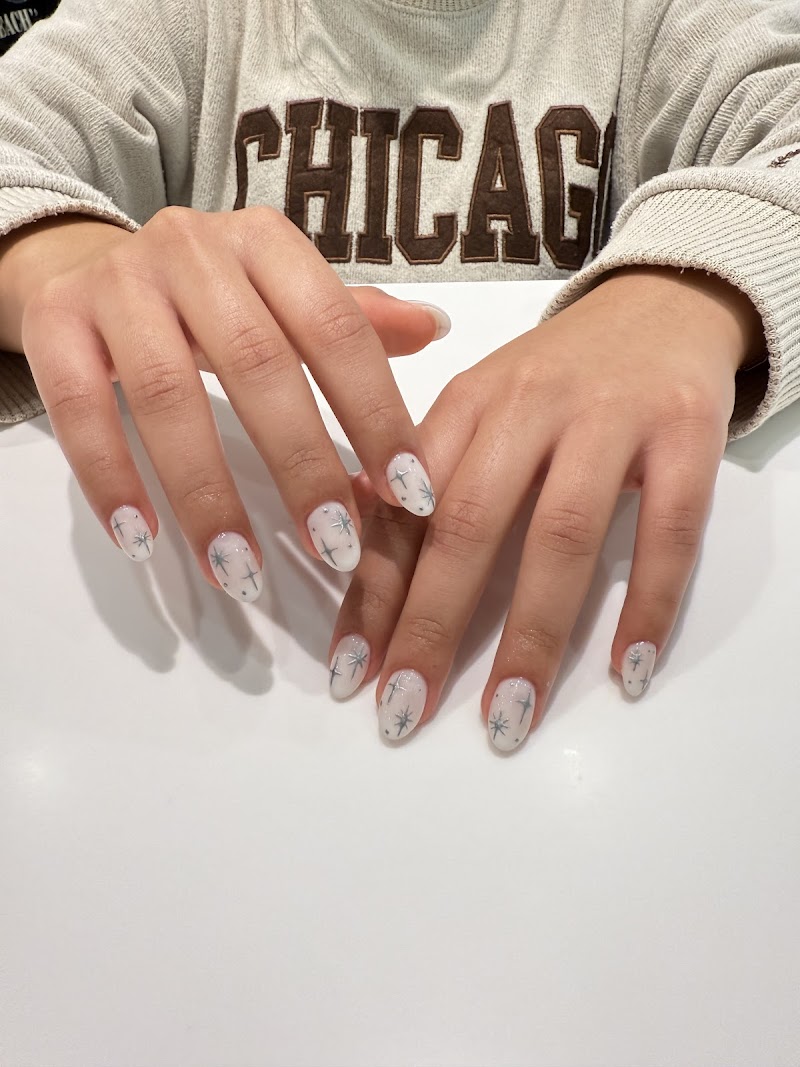 White Nails nail design by EVA Nails