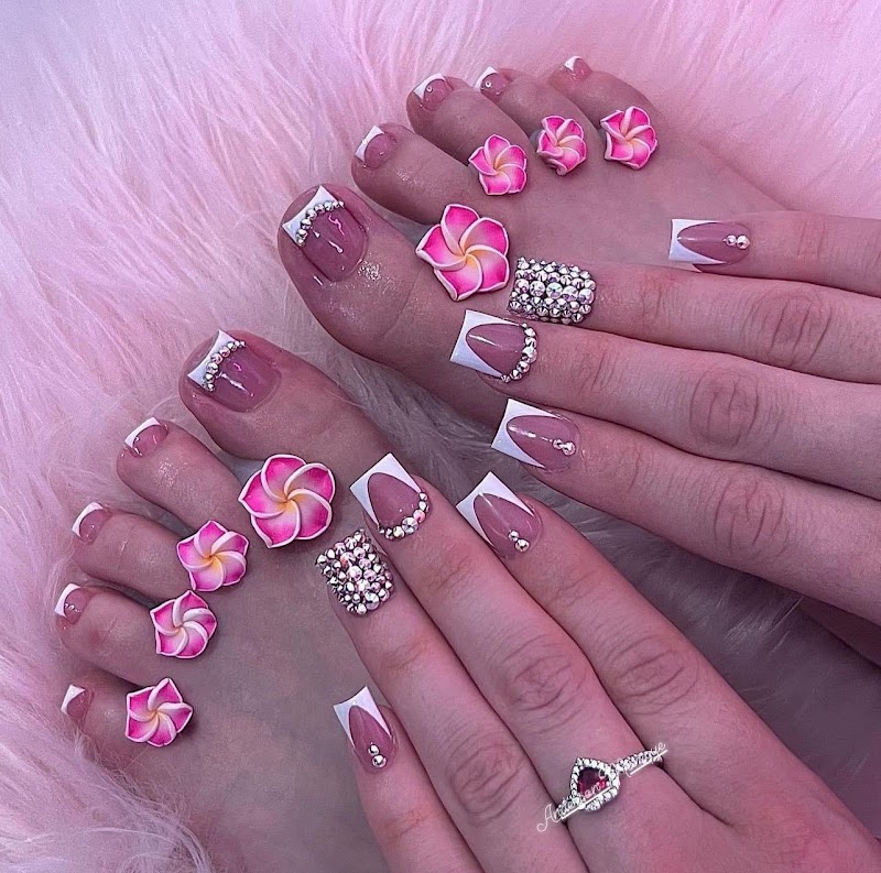 Neon Nails nail design by Vertigo Nail Lounge (Happy Hour: 10% OFF All Services) in Los Angeles