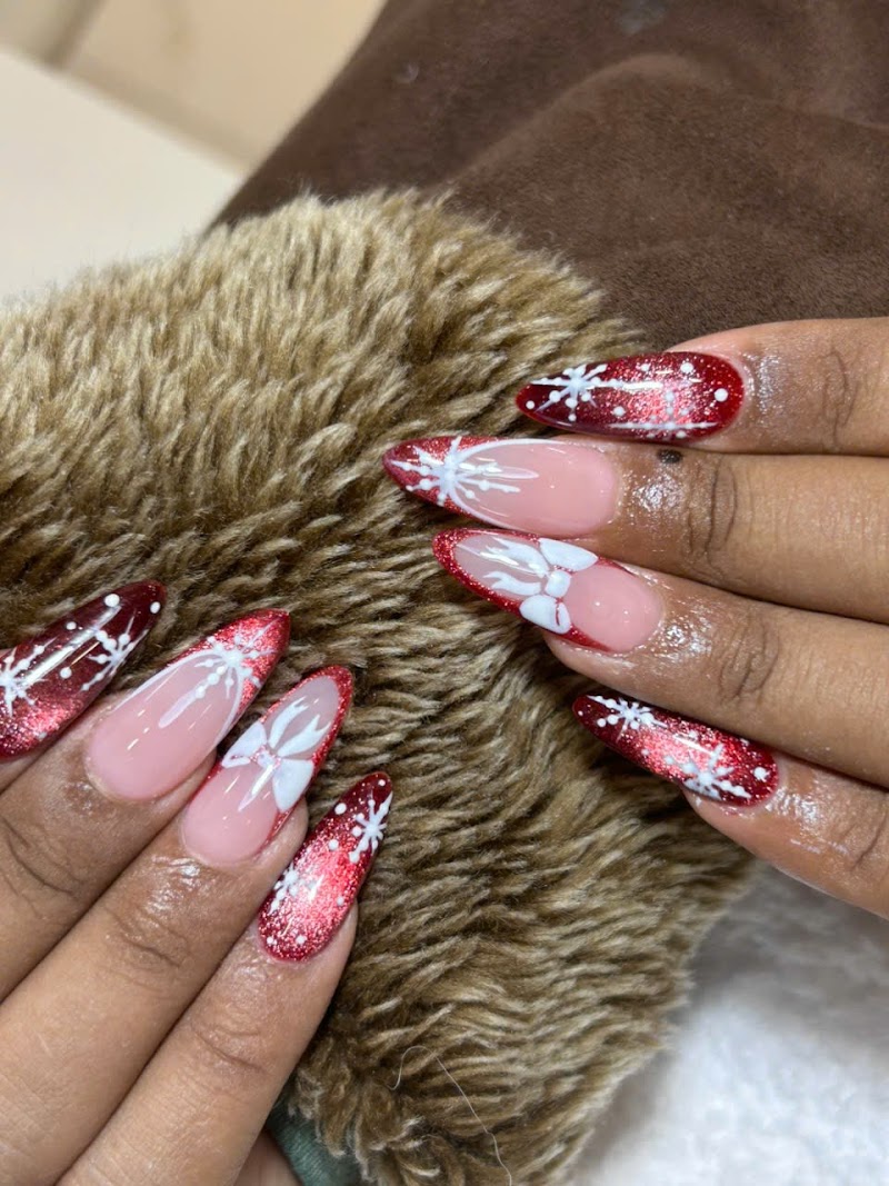 Christmas Nails nail design by DK Nails Spa In Roehampton in London