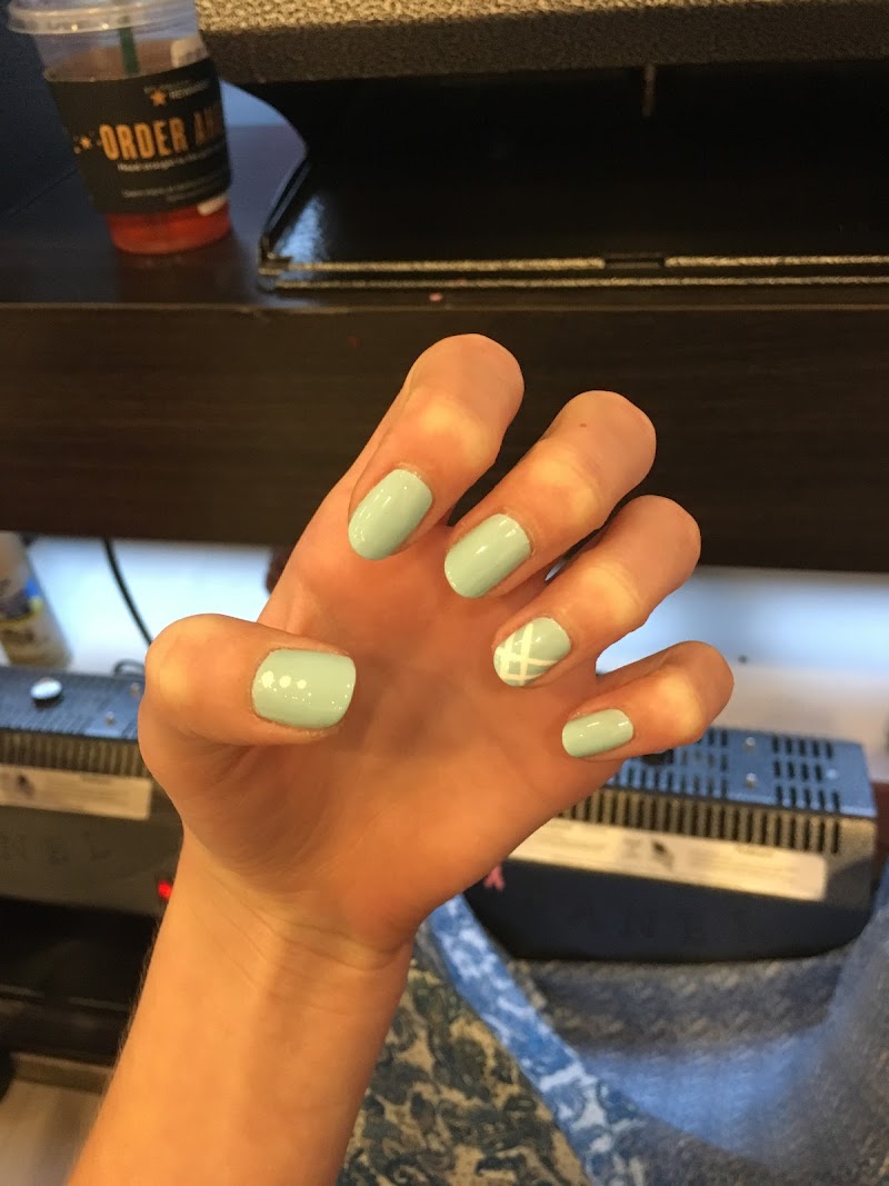 Nail Salon at Issa Nails Salon in New York