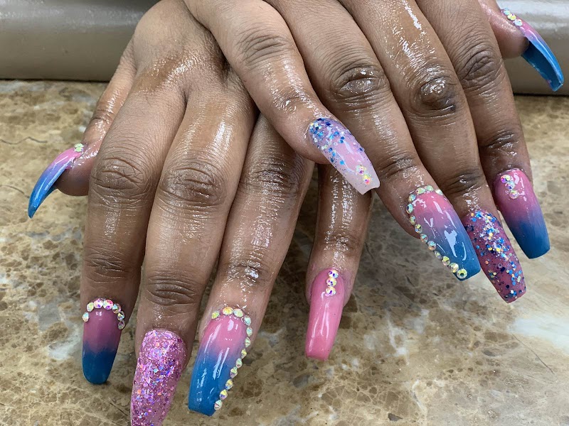 Ombré at Kona Nail & SPA in New York