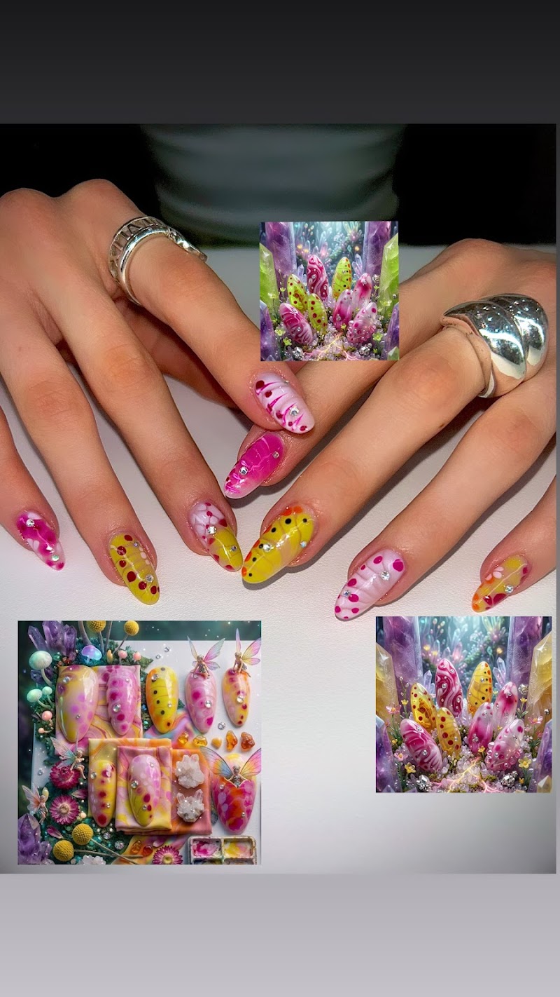 Winter Nails nail design by Chi's Nails Studio in London