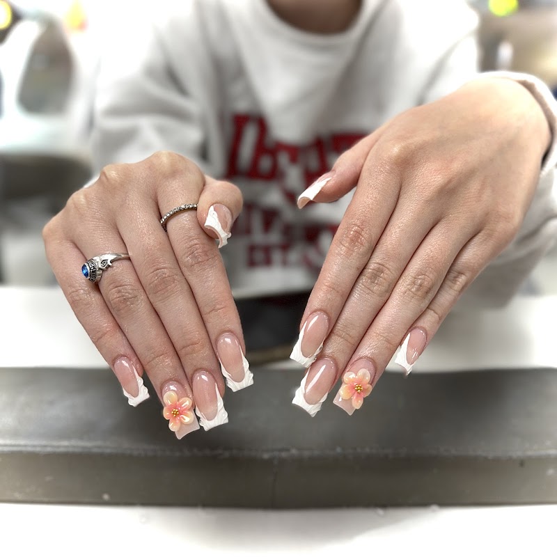 Ombre Nails nail design by A+ Nail Spa 2 in New York