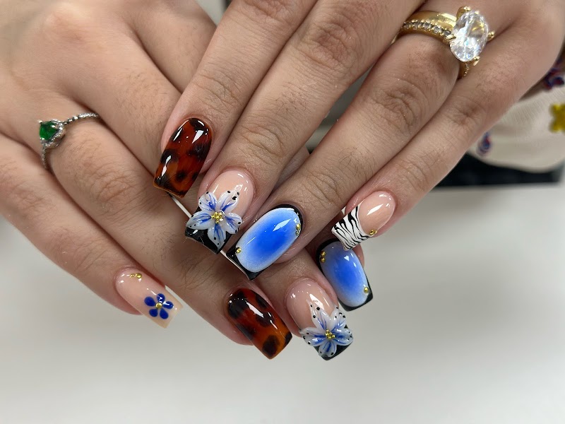 Ombre Nails nail design by A+ Nail Spa 2 in New York