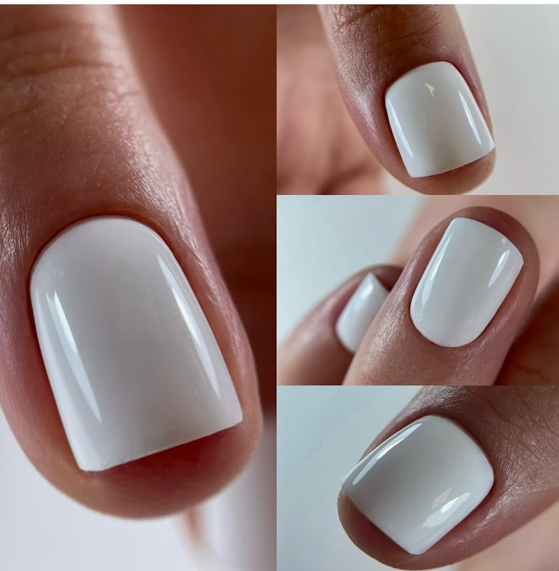 White Nails nail design by LUXY NAILS & LASHES