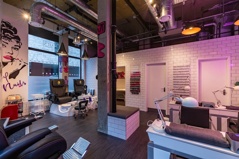 BIAB nail design by Dream Nails Hackney Wick in London