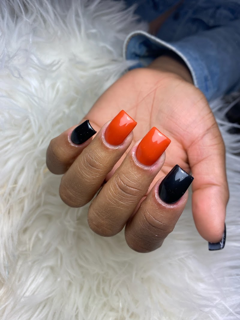 Halloween Nails nail design by D'Elegant Nails Salon in New York