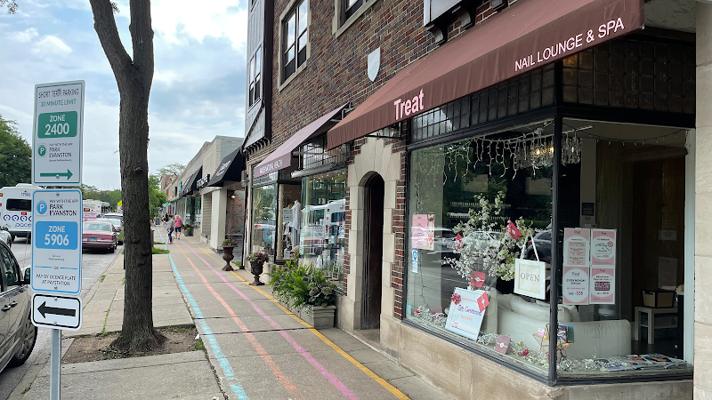 Nail Salon at Treat Nail Lounge & Spa+ / Nail Salon, Manicure, Pedicure, Waxing in Chicago