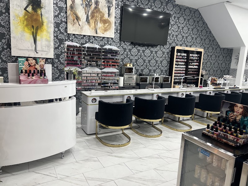 Nail Salon at West Loop Nails SPA in Chicago