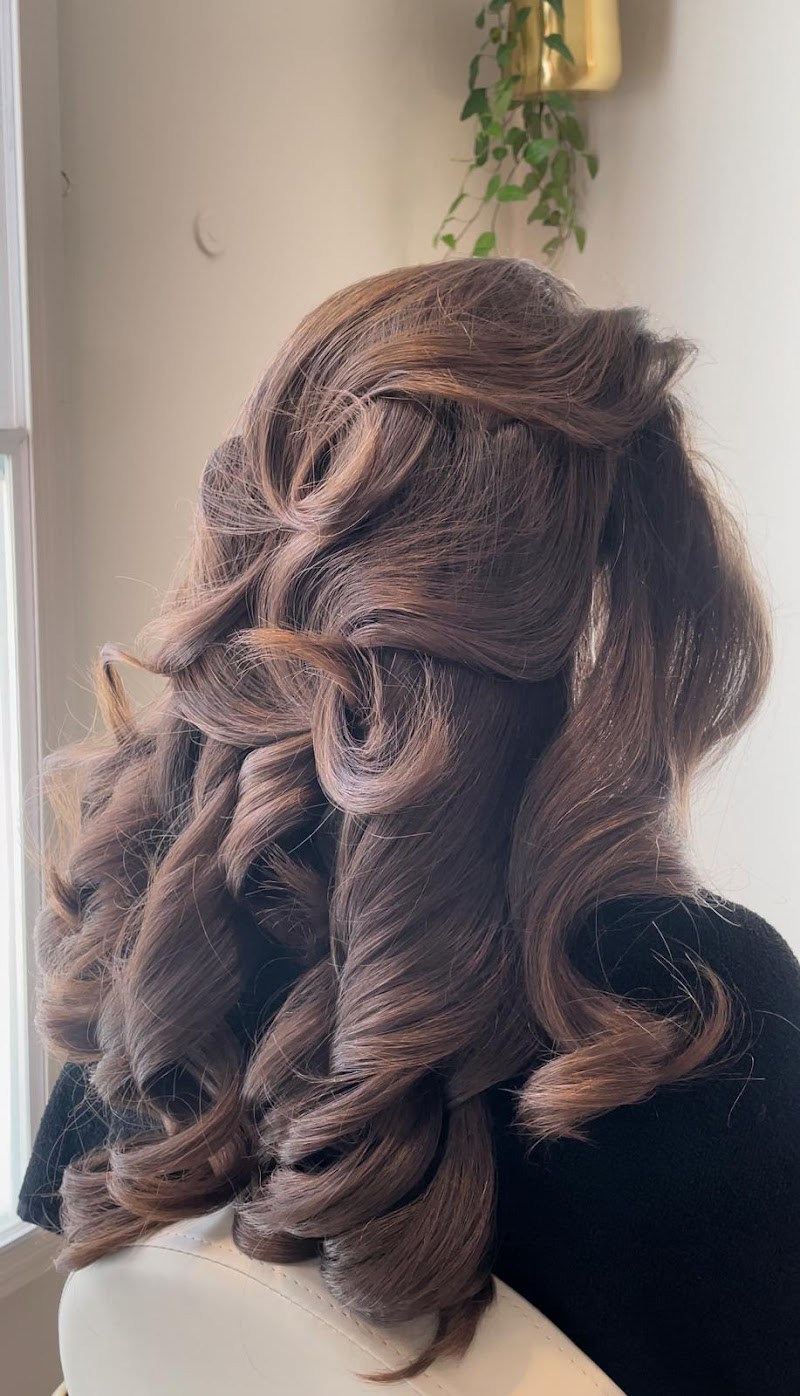 Ombre Nails nail design by Luna & Wilde Victoria | Hair & Biab Nail Salon