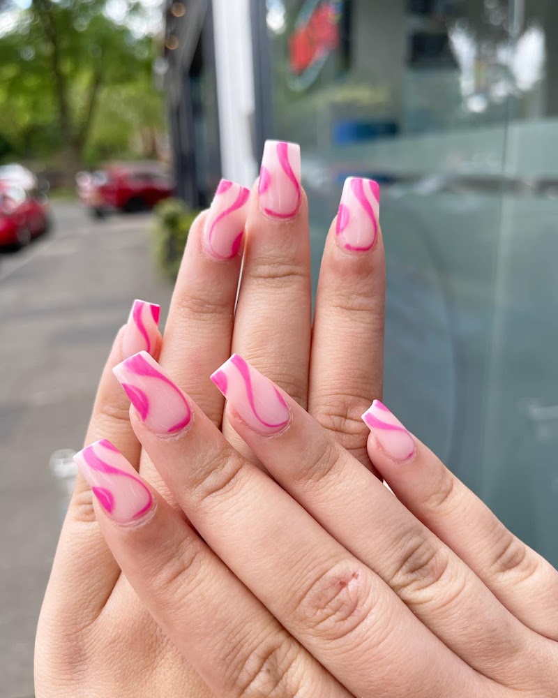 Winter Nails nail design by Shoreditch Nails Shoreditch in London