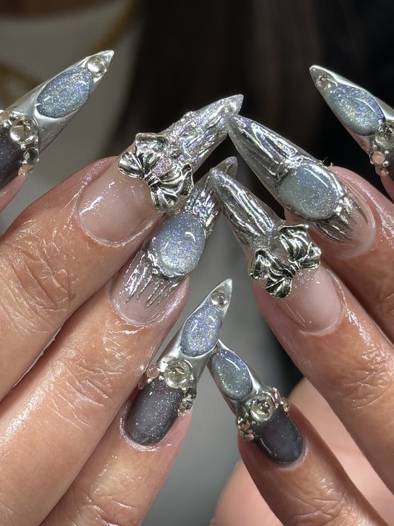 3D Nails nail design by 10 Piece Nails