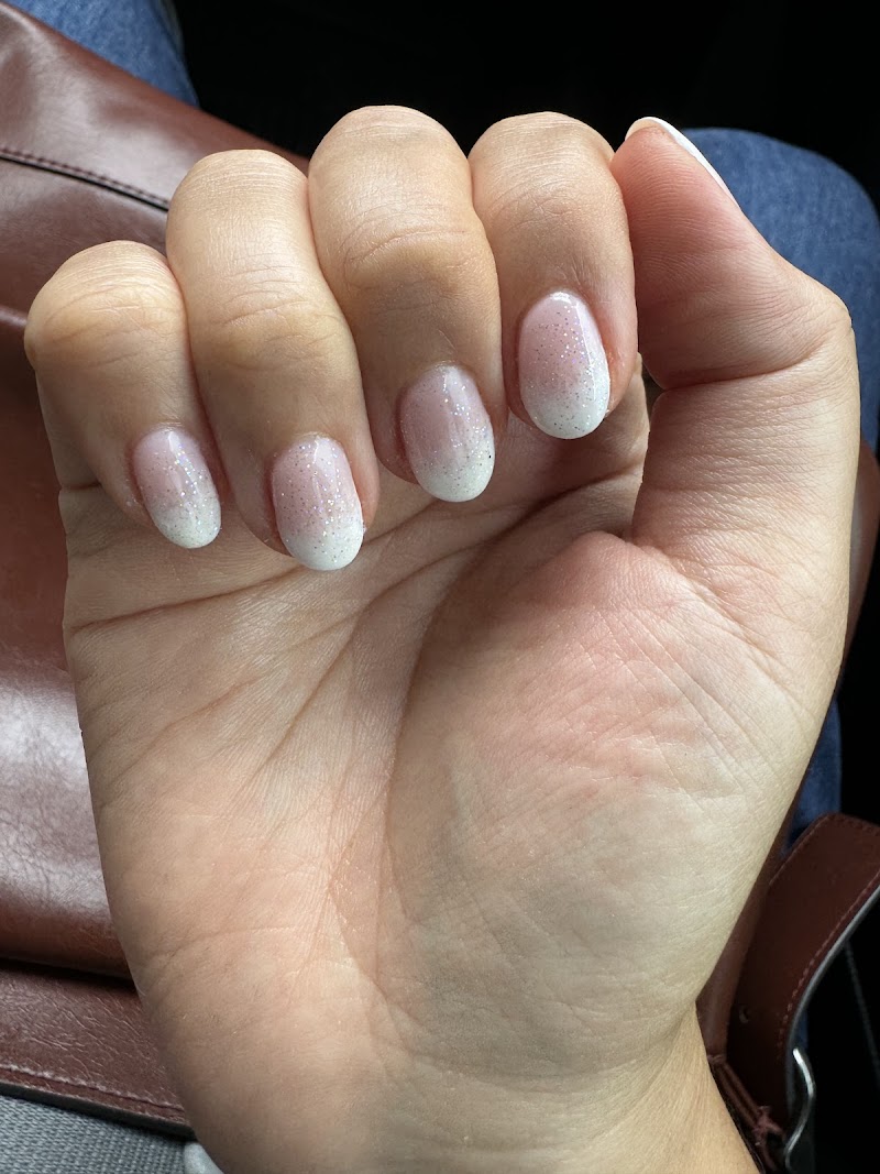 Ombré at Fashion Nail and SPA 3 in New York