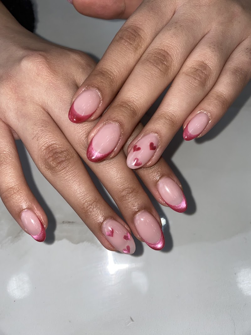 Nail Art at Amorè Shoreditch in London