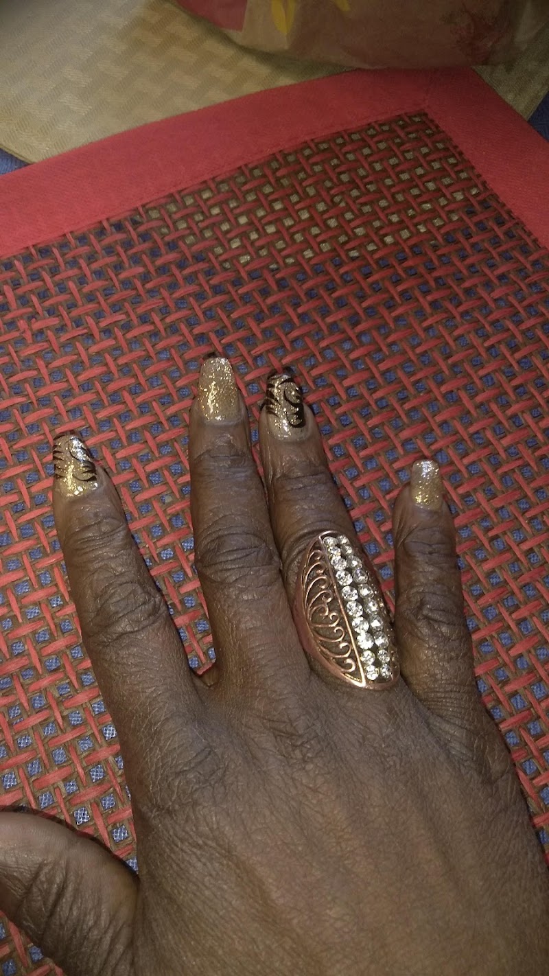 Nail Art at New Happy Nail in New York