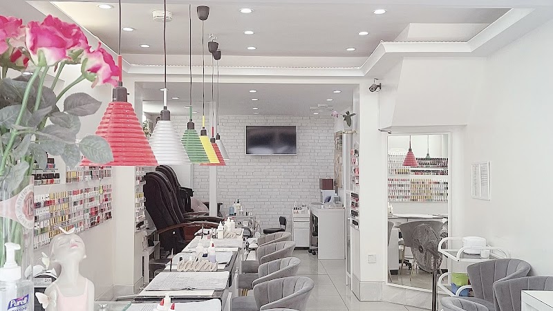 Nail Salon at Modern Nails and Beauty in London