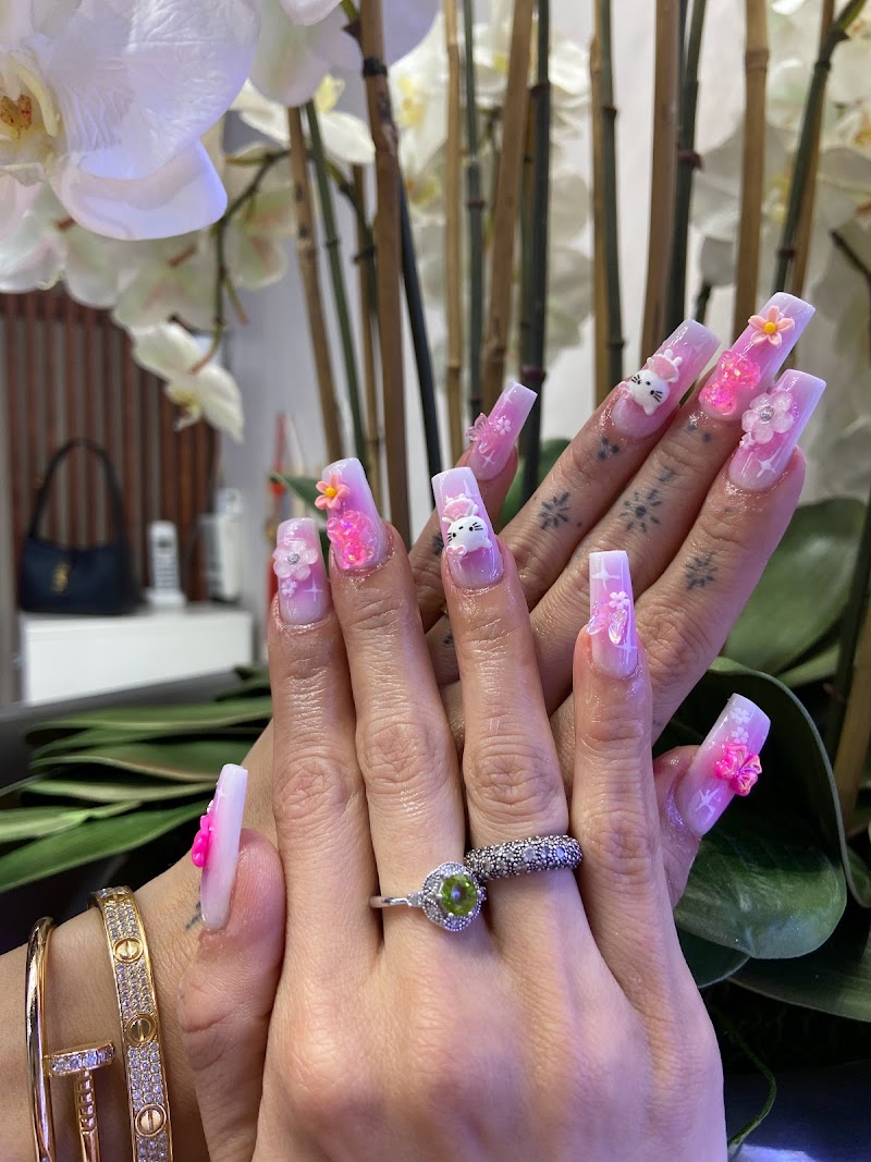 3D Nails nail design by Mira Nail Bar in Miami