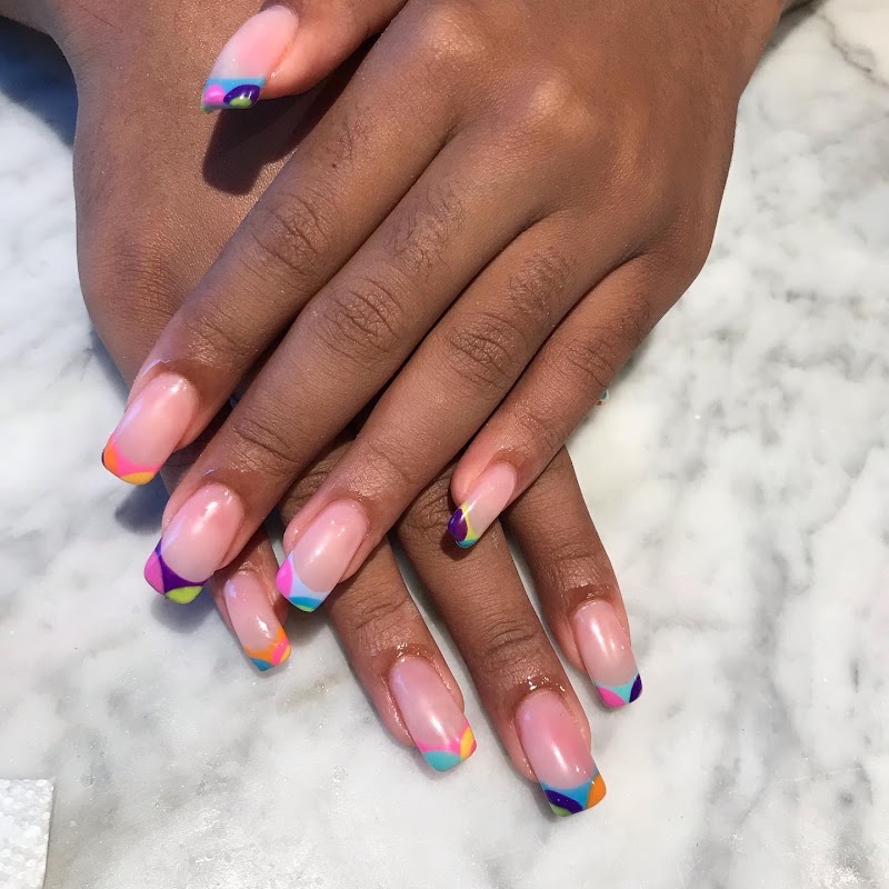 Marble Nails nail design by Hollywood HY Nail Spa in New York