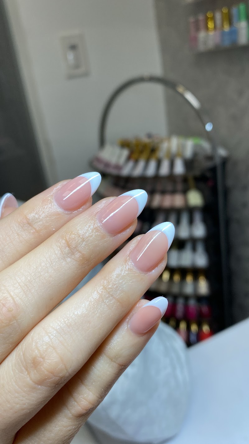 Glitter Nails nail design by Maylin Álvarez Nails