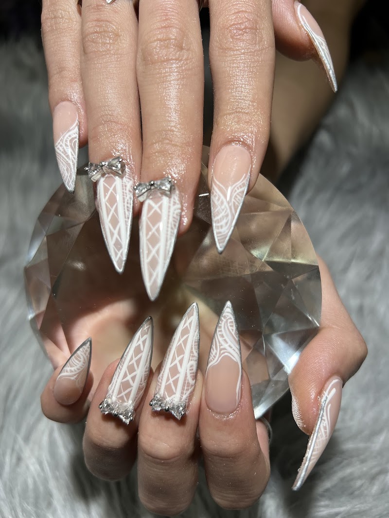 Nail Art at Lona Nails and SPA in Los Angeles