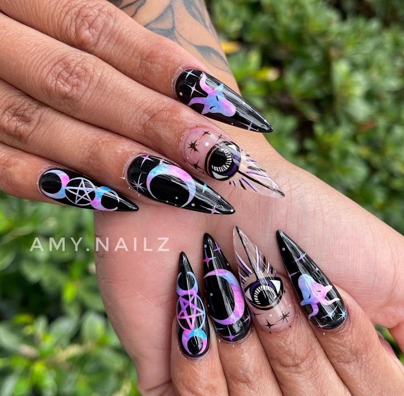 Stiletto Nails nail design by Tipsy Nails and Salonbar Doral in Miami