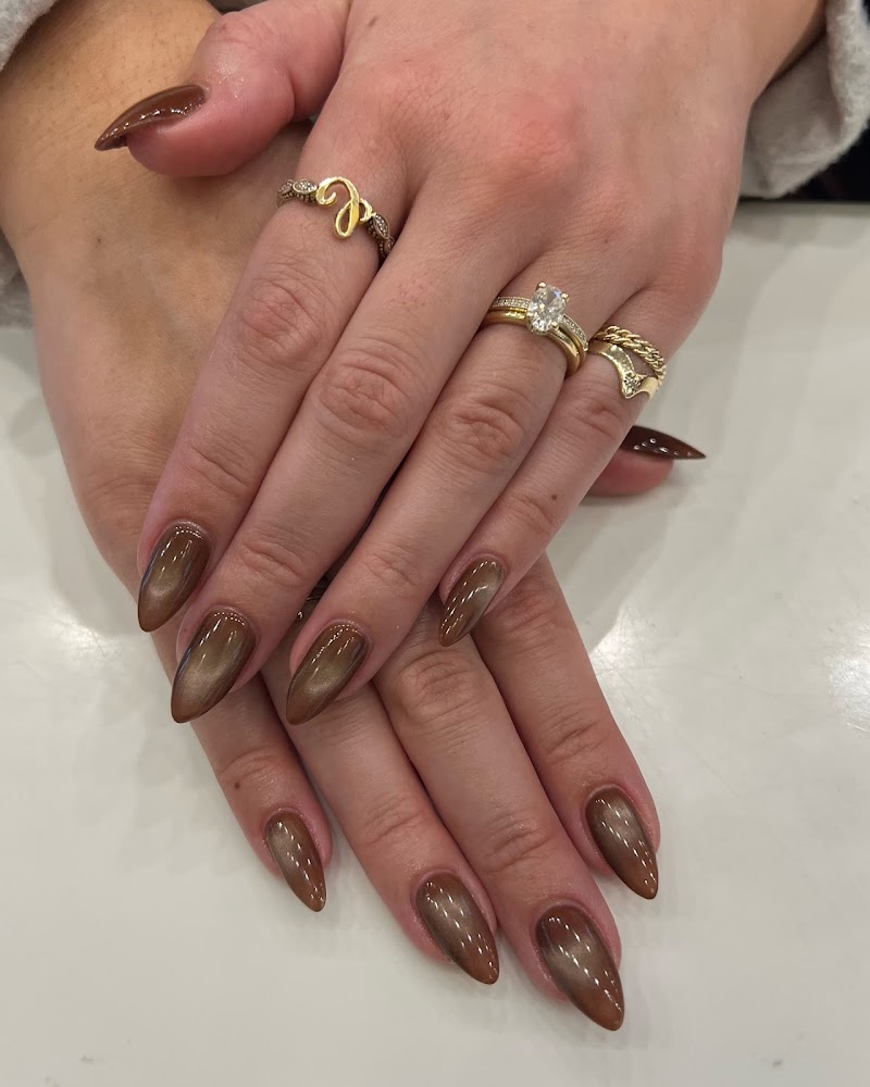 Almond Shape at Above Pigment Nails & SPA in New York