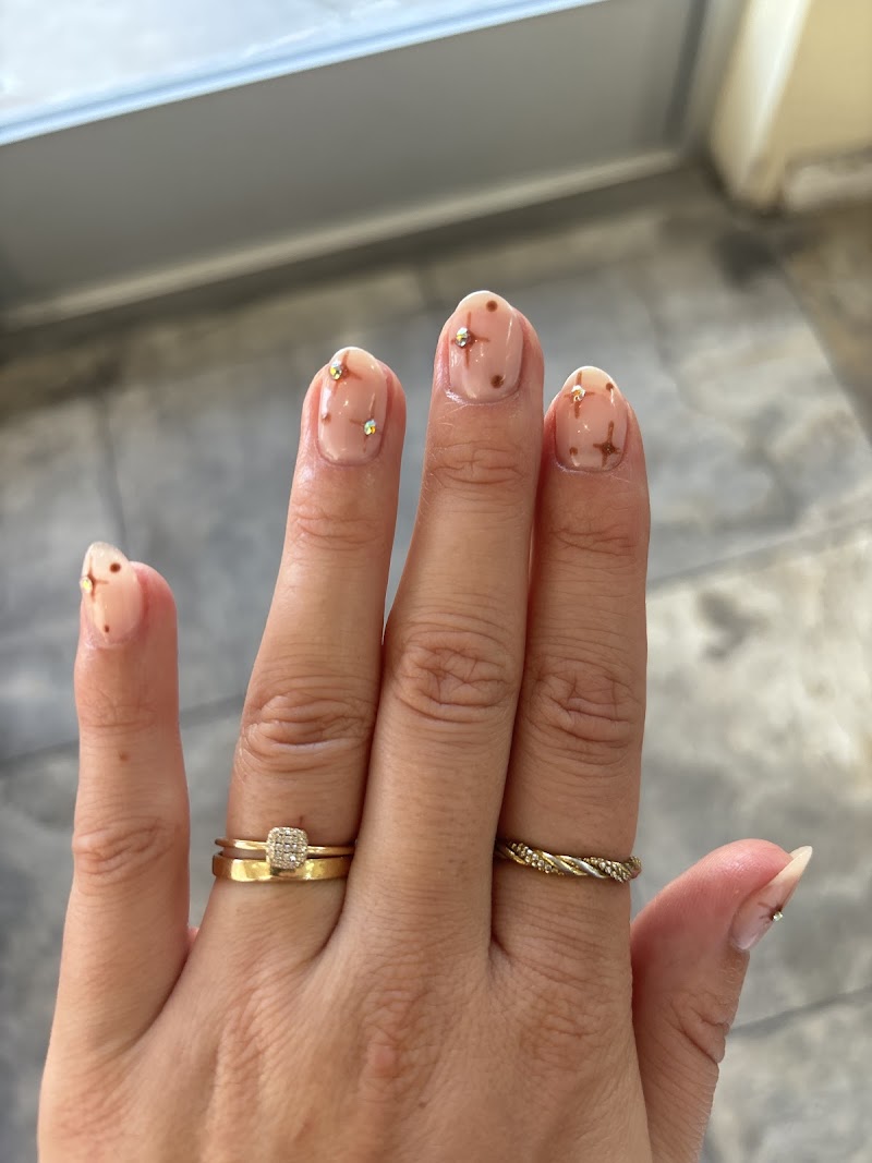 Glitter Nails nail design by QQ Nails & Spa in Los Angeles