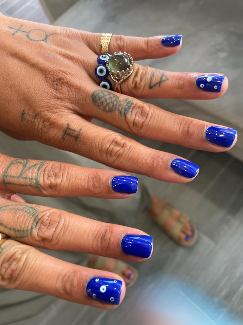 Nail Salon at Bongo Nail Lounge in New York
