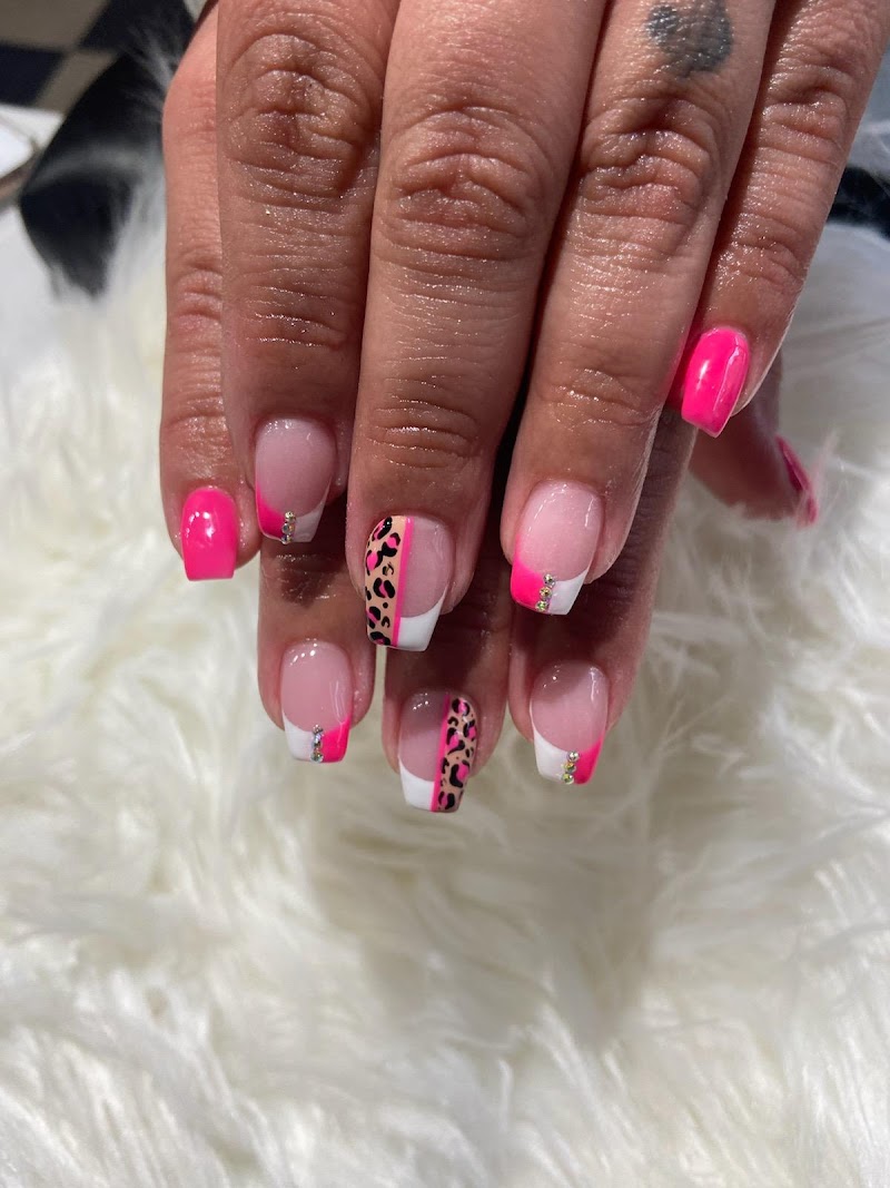 3D Nails nail design by Heaven Nail Salon in New York